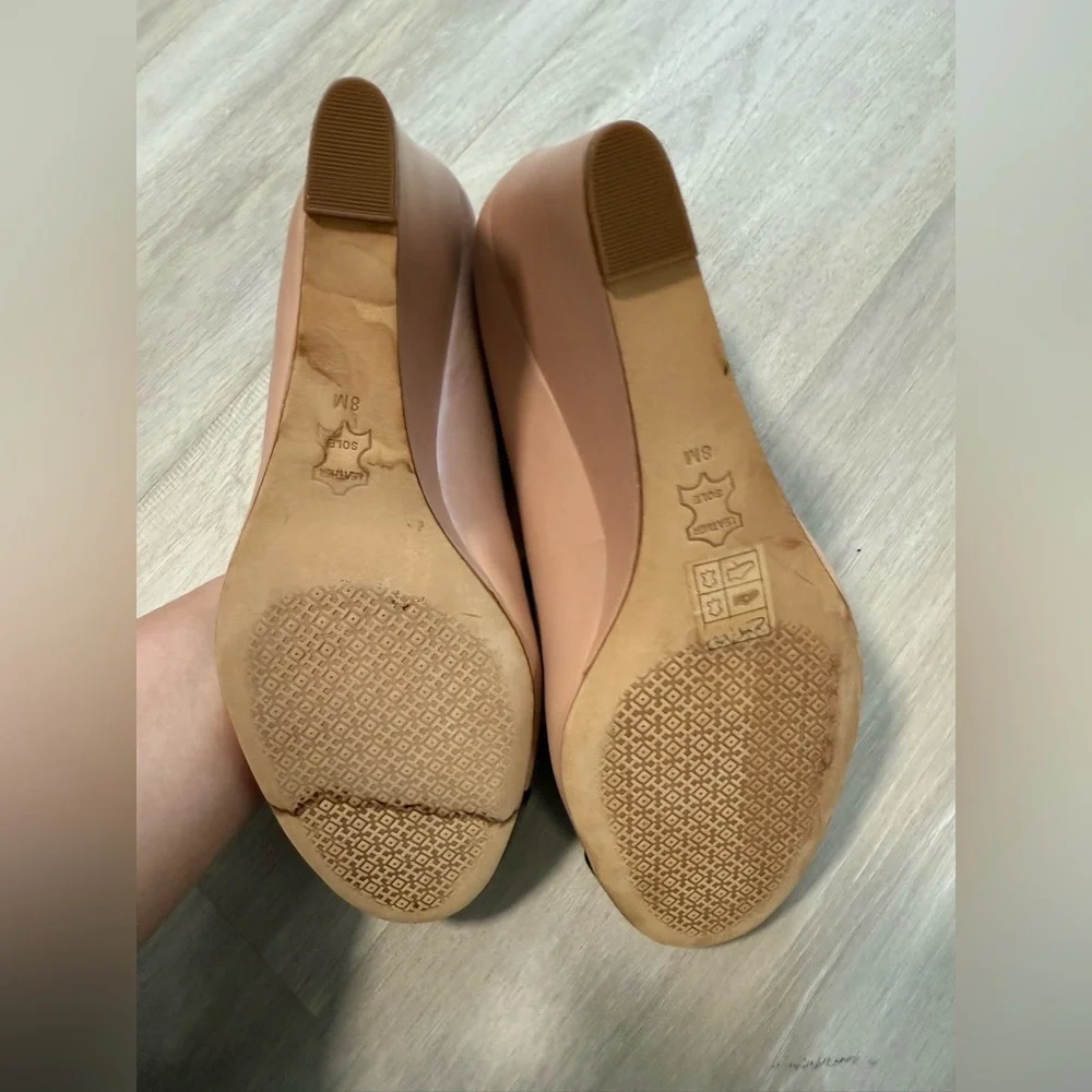 Tory Burch Black and Tan Wedge Shoes pumps Sz 8 M - Picture 15 of 16